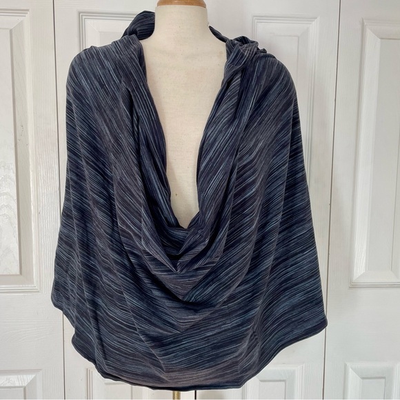 Champion Black and Gray Striped Fabric Infinity Scarf Shawl - Picture 3 of 6